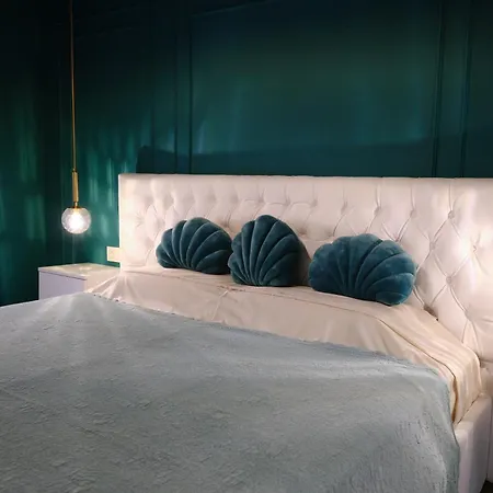 The Luxe Haven 세르다뇰라 델 바예스